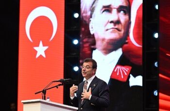 TBB ve İBB Başkanı Ekrem İmamoğlu, CHP 20. Olağanüstü Kurultay Oturumu’nun ikinci gününde konuştu