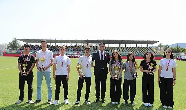 19 Mayıs Atatürk’ü Anma, Gençlik ve Spor Bayramı Aliağa’da Coşkuyla Kutlandı