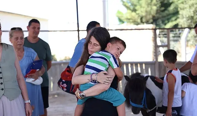 Başkan Denizli özel gereksinimli çocuklarla at çiftliği gezisinde buluştu