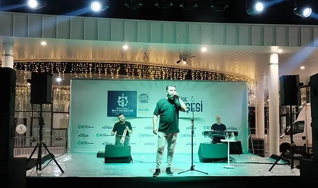 Karadeniz rüzgârı Milli İrade Meydanı’nda esti