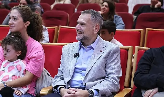 Bayrampaşa Belediyesi’nin çocuk şenliğinde doyasıya eğlence