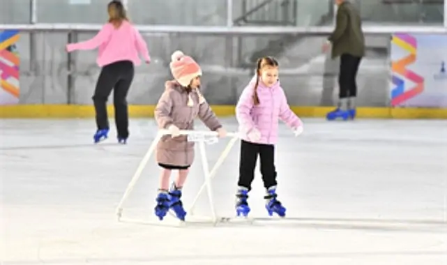 Büyükşehir Kültürpark ve Bostanlı’da buz pisti kuruyor