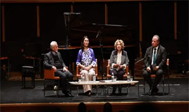 Dünya Türk Dili Ailesi Günü İzmir’de ilk kez düzenlendi