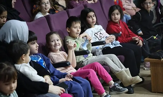 Kartepe’de Minik İzleyicilere Neşeli Bir Gün
