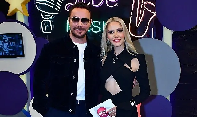 Sinan Akçıl’dan Zeynep Bozkaya’ya sürpriz şarkı!