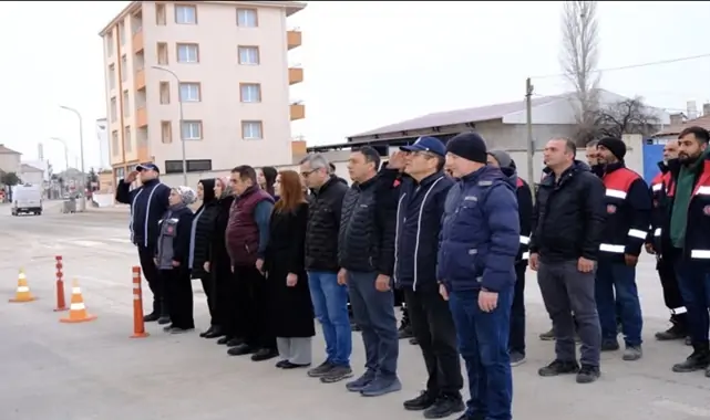 Başkan “İshak Gündoğan’dan Bayrak İndirme Olayına Tepki