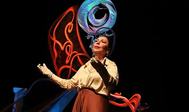 Şehrin Tiyatrosu “Hayat Der Gülümserim” Oyunuyla Ataşehir’de