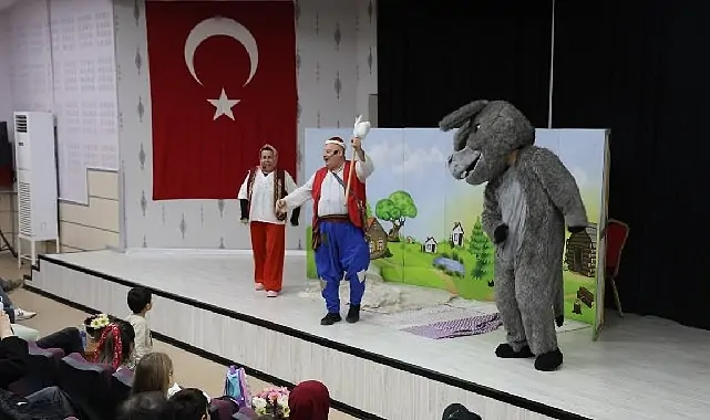 Kartepe’li Çocuklar Tiyatro ve Eğlenceyle Buluştu