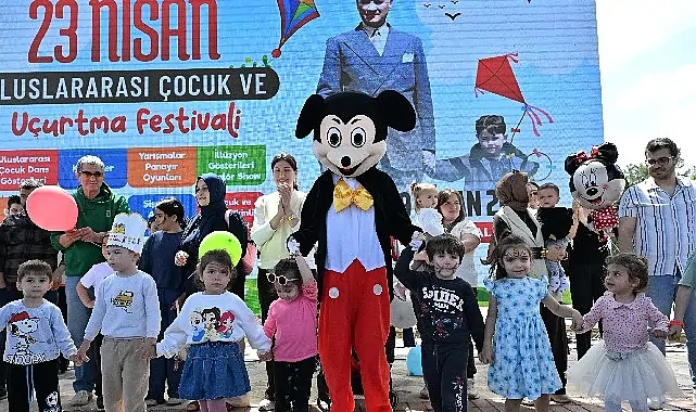 23 Nisan Çocuk ve Uçurtma Festivali bayram coşkusuyla yaşanıyor