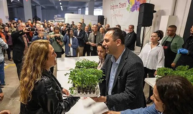 Bornova’da toprağa can, üreticiye destek