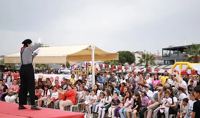 Burhaniye’de 23 Nisan Ruhuna Yakışır Kutlama