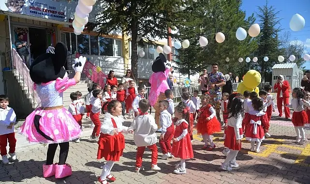 Minik Kalplerin Büyük Coşkusu