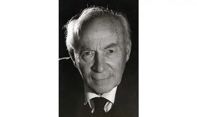 Muhsin Ertuğrul Kabri Başında Anılıyor