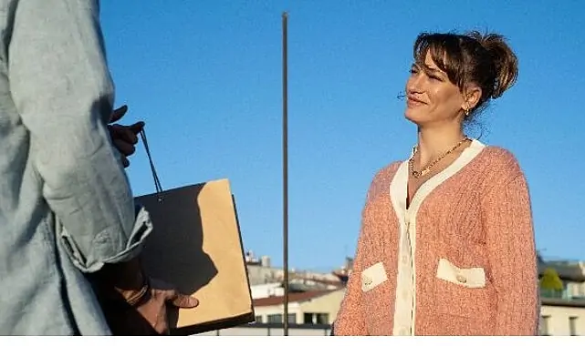 Netflix, 3. Sezonuyla Geri Dönen Kimler Geldi Kimler Geçti’nin Resmi Tanıtım Fragmanını Paylaştı