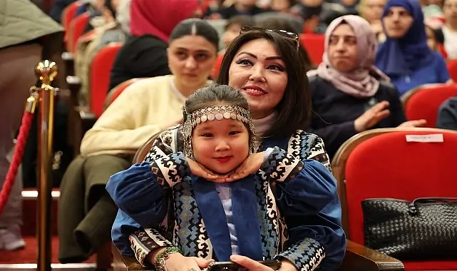 Ünlü Kazak müzik grubu Alatau Serileri, yeni albümünün lansmanını Bağcılar’da yaptı