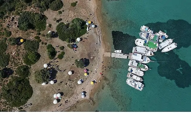 Çeşme’de unutulan Hıdırellez geleneği Yassıada’da yeniden yaşatıldı